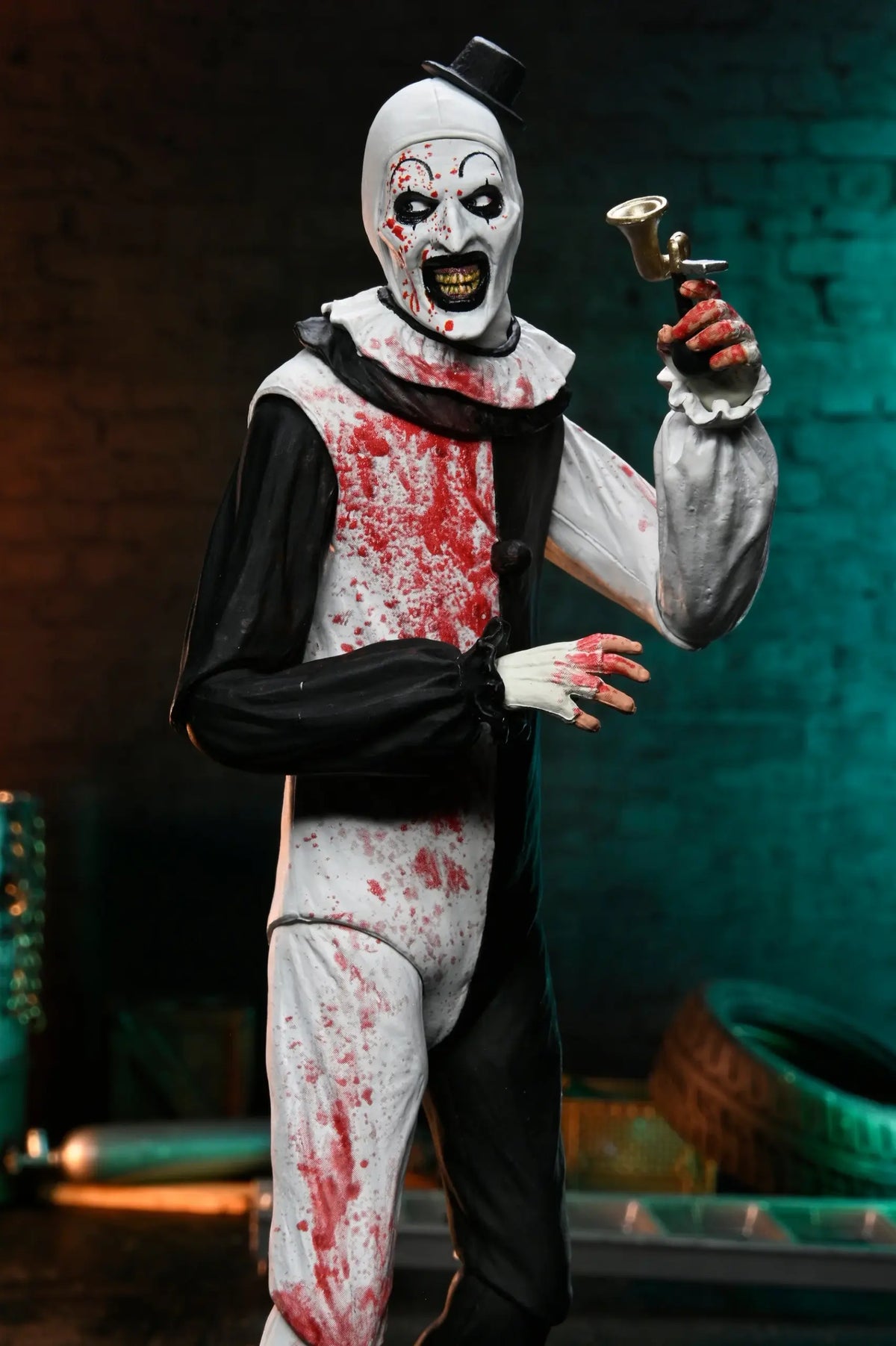 NECA Terrifier 2 – Art the Clown Ultimate 7″ Scale Action Figure (Blood Splattered)