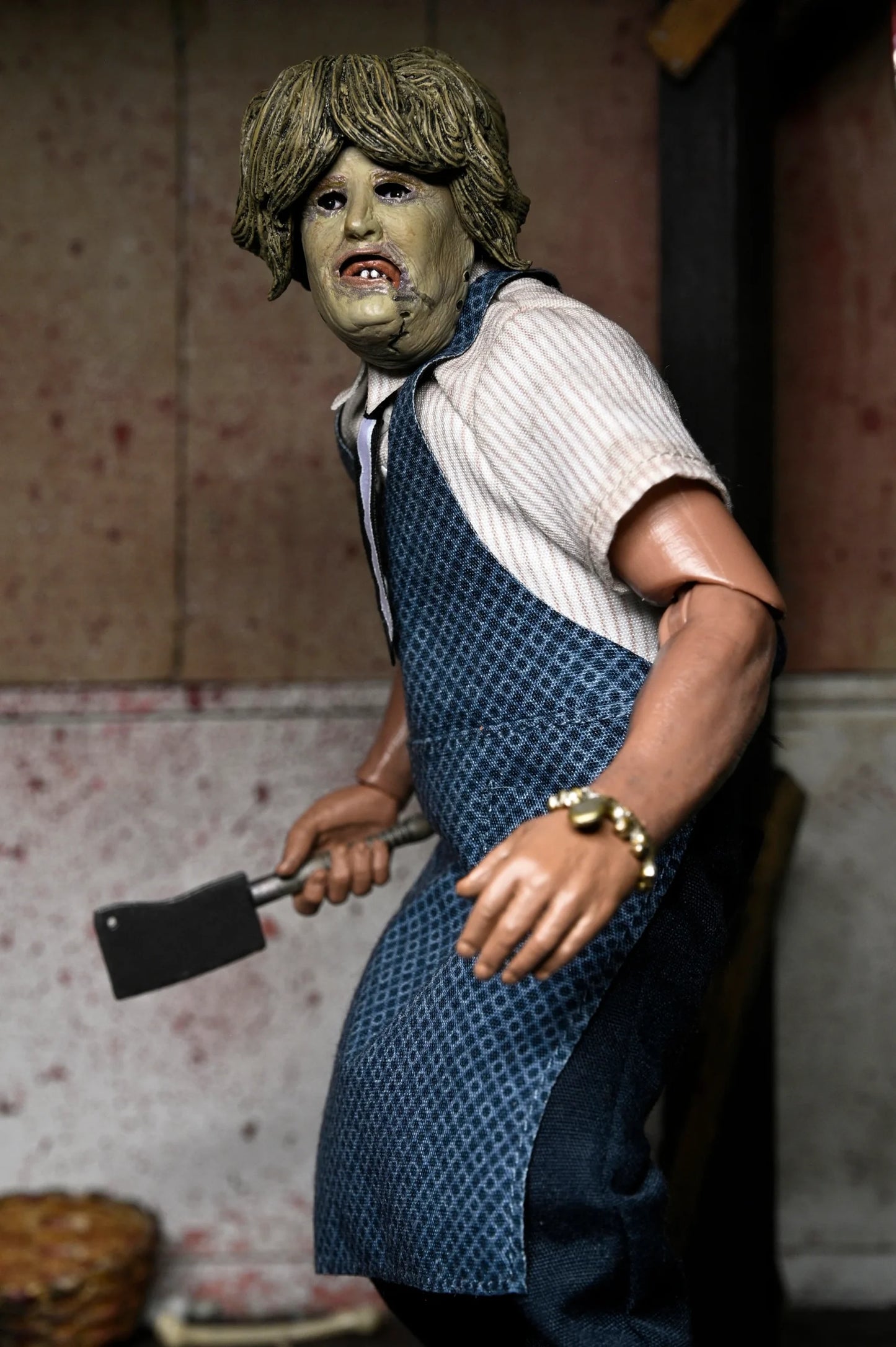 NECA The Texas Chainsaw Massacre – Leatherface Old Lady Mask 8″ Scale Clothed Action Figure
