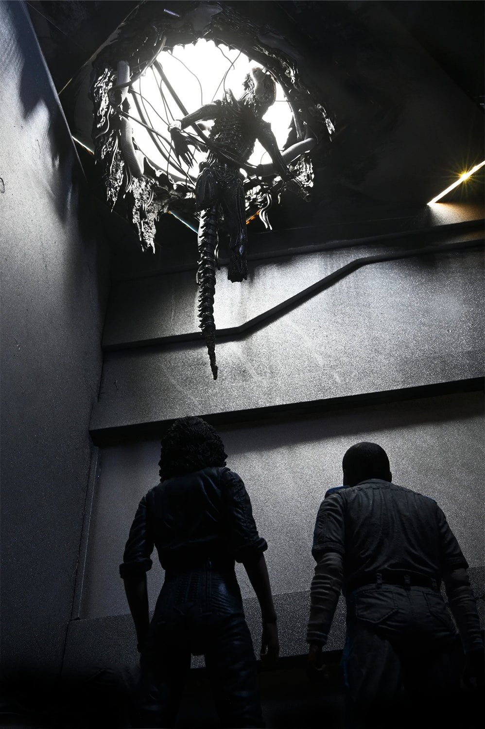 NECA Alien: Romulus – Deluxe Suspended Lab Xenomorph XX121 Deluxe