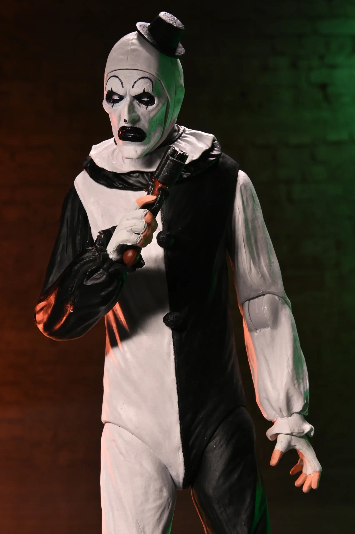 NECA Terrifier 2 – Art the Clown and Little Pale Girl Ultimate 7″ Scale Action Figure 2 Pack