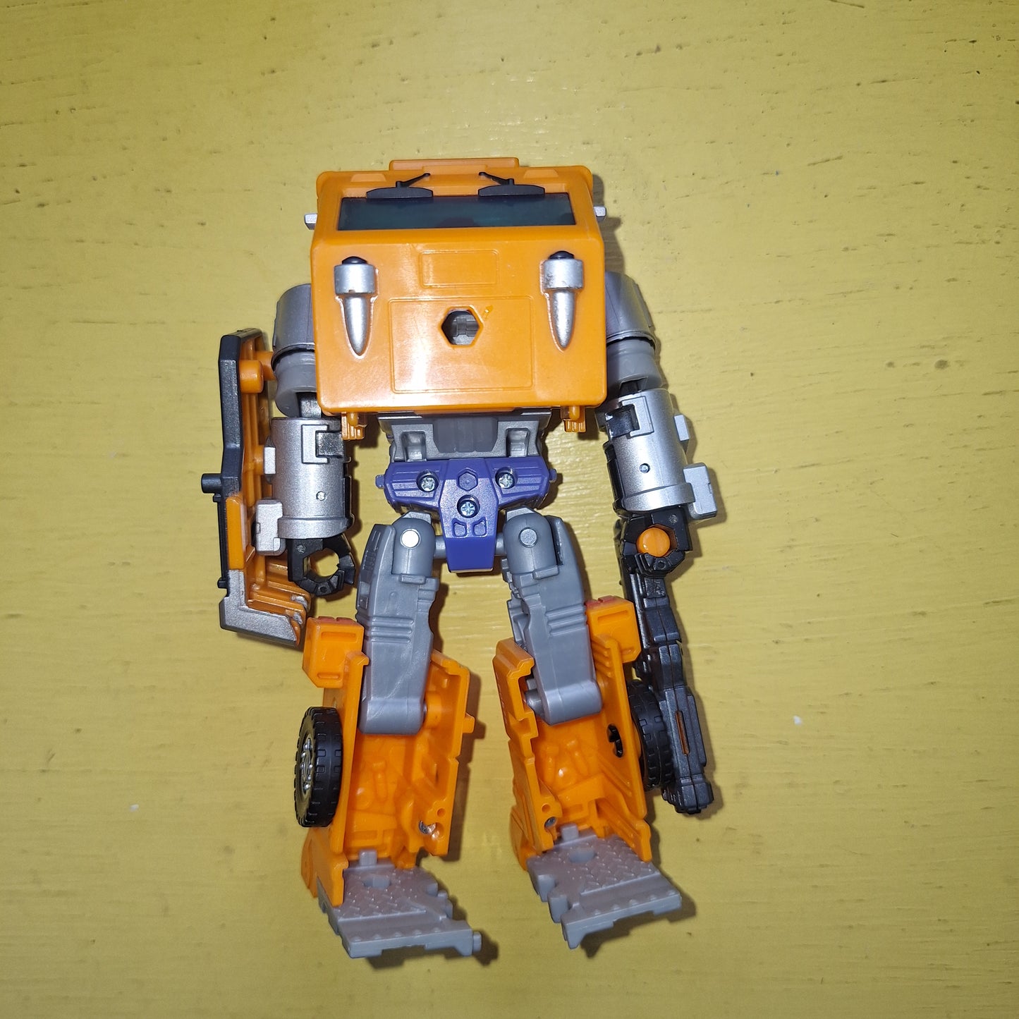 Transformers WFC Kingdom Huffer