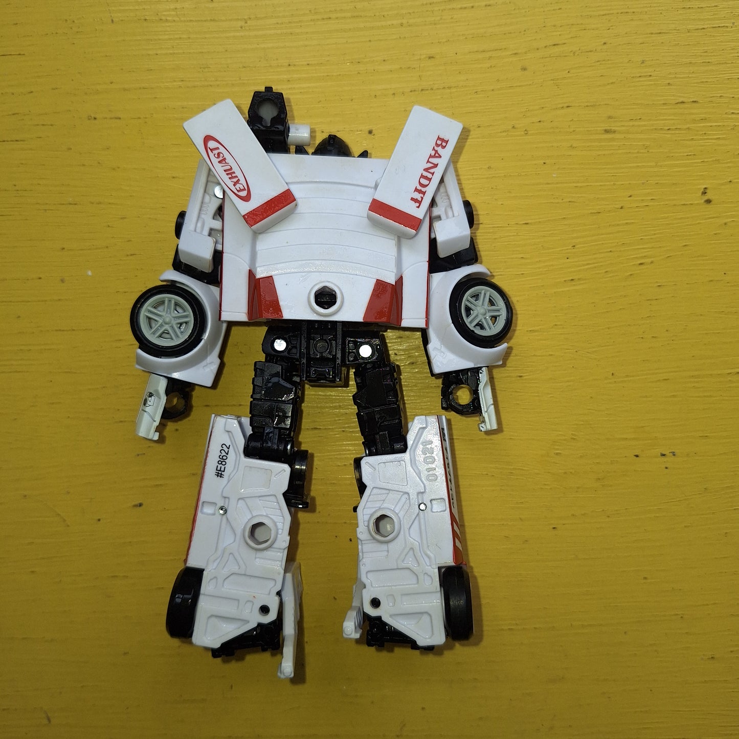 Transformers Generations Selects Deluxe Class Exhaust