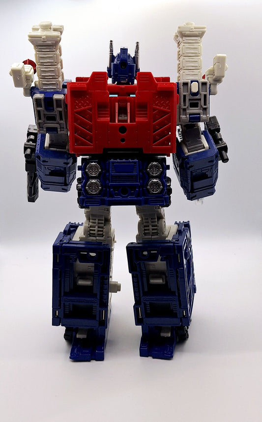 Transformers Deformation Ultra Magnus KO
