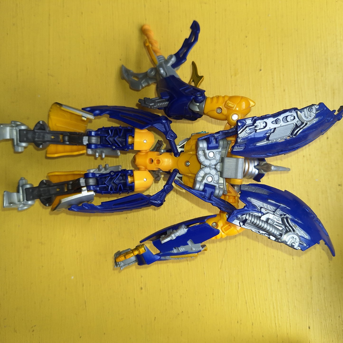 Transformers Generations Thrilling 30 voyager Sky-Byte