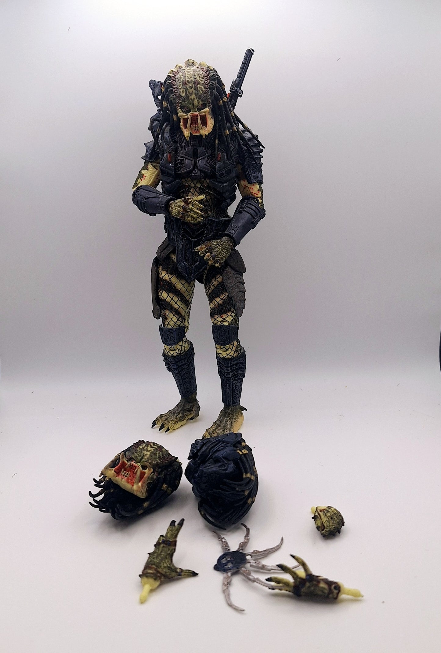 NECA Armored Lost Predator