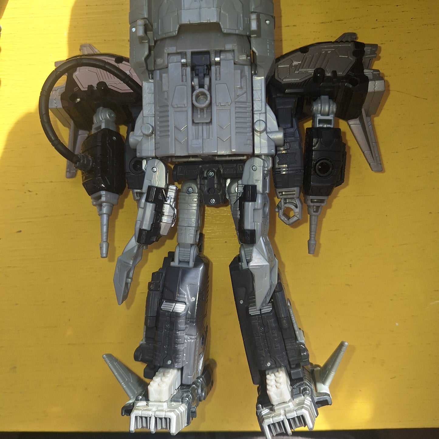 Transformers Generations Selects Galactic Man Shockwave