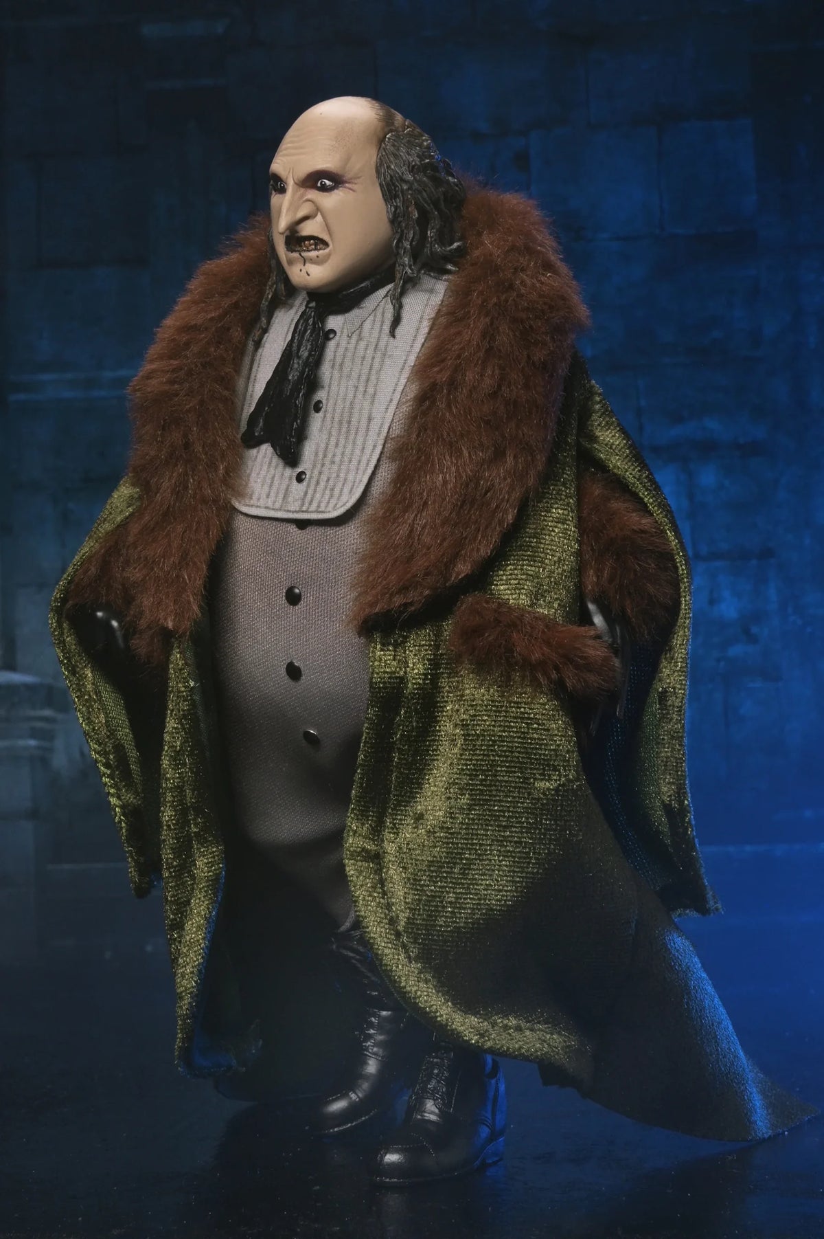 NECA Batman Returns – Penguin 8″ Scale Clothed Action Figure