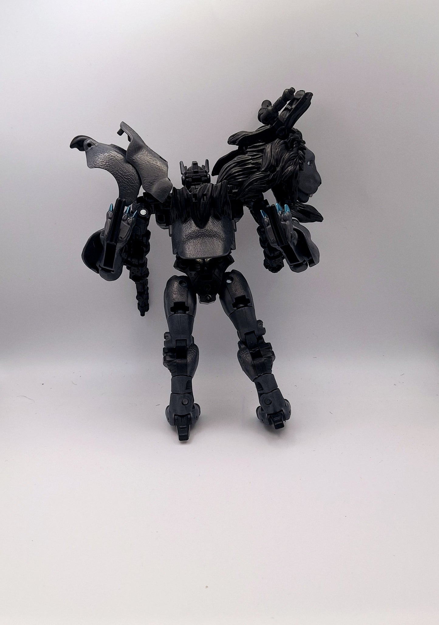 Transformers Legacy Nemesis Leo Prime