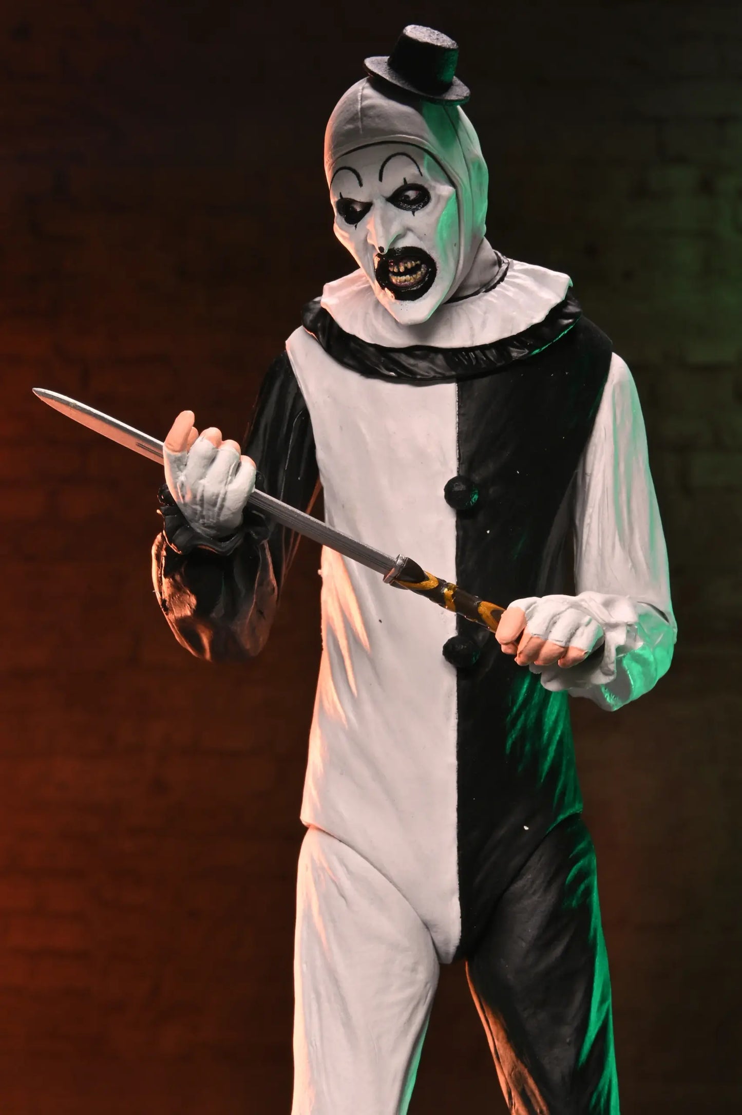 NECA Terrifier 2 – Art the Clown and Little Pale Girl Ultimate 7″ Scale Action Figure 2 Pack