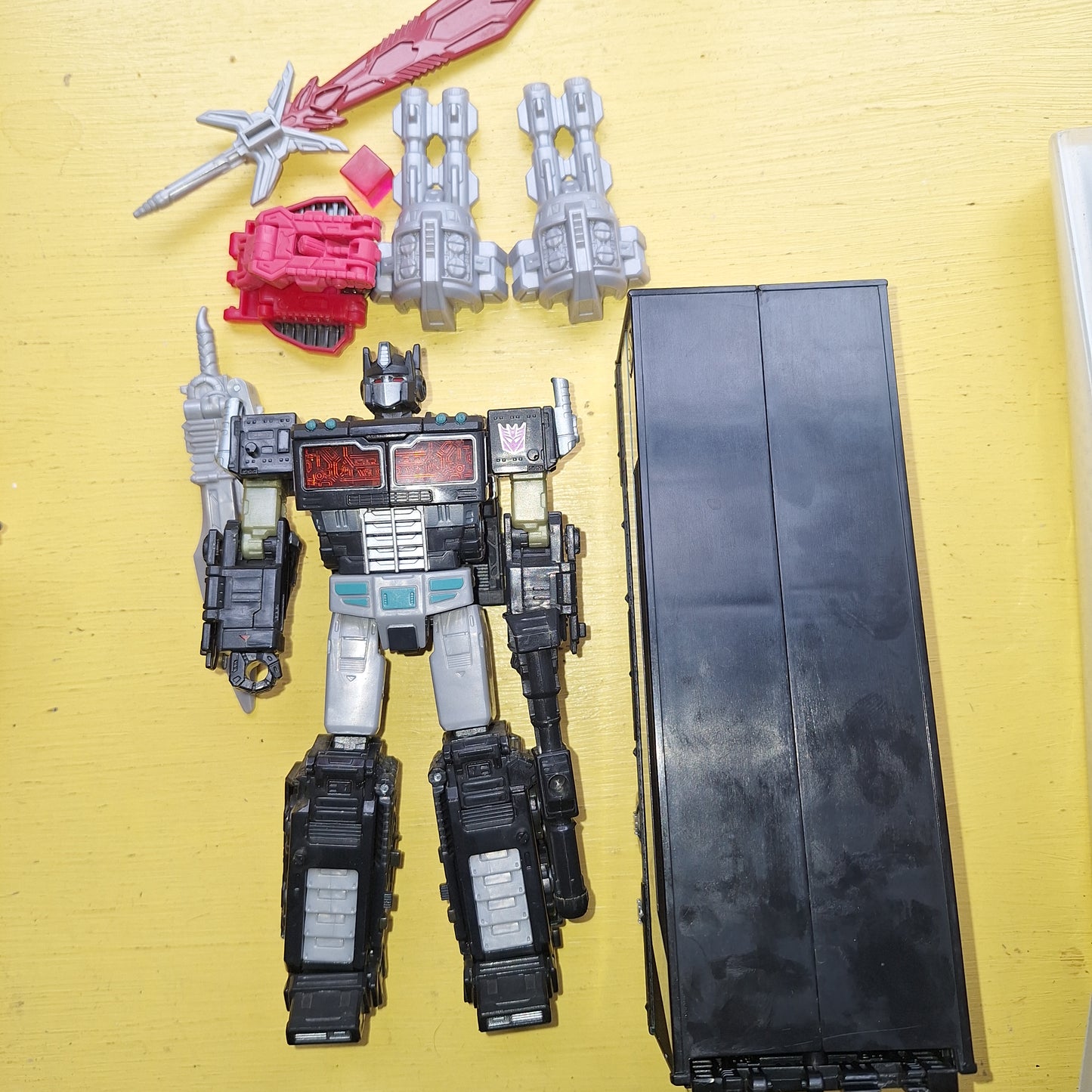 Transformers WFC Netflix Spoiler Pack Nemesis Prime