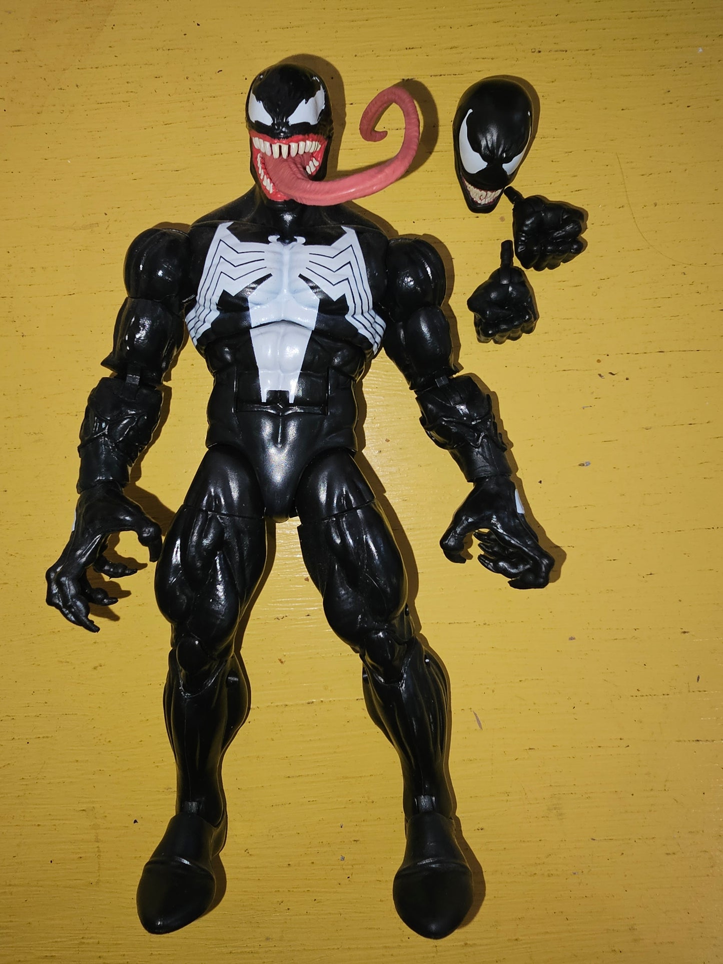 Marvel Legends Venom