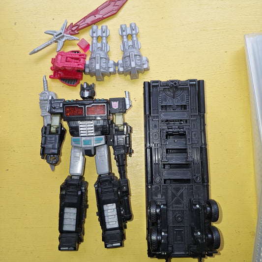 Transformers WFC Netflix Spoiler Pack Nemesis Prime