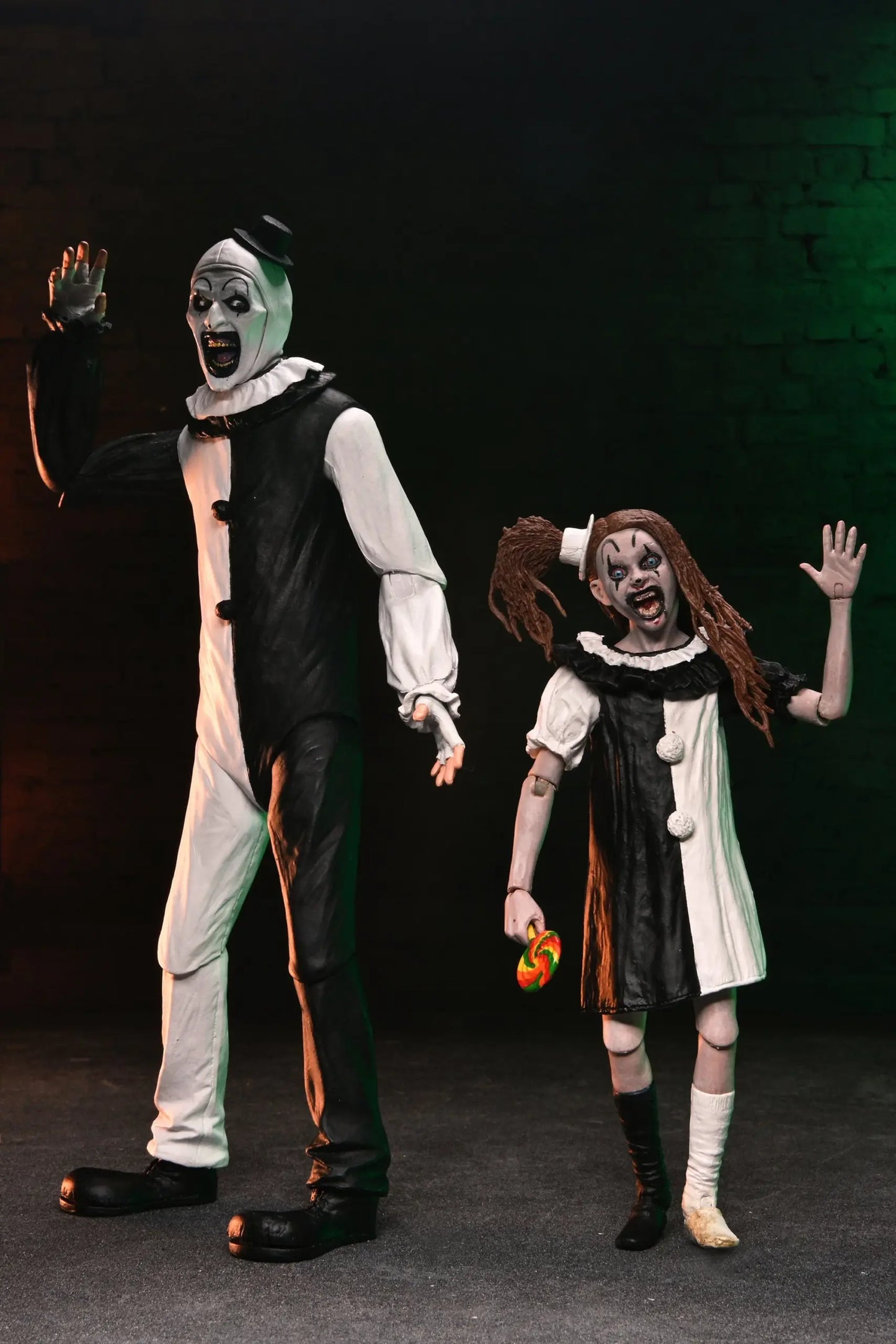 NECA Terrifier 2 – Art the Clown and Little Pale Girl Ultimate 7″ Scale Action Figure 2 Pack