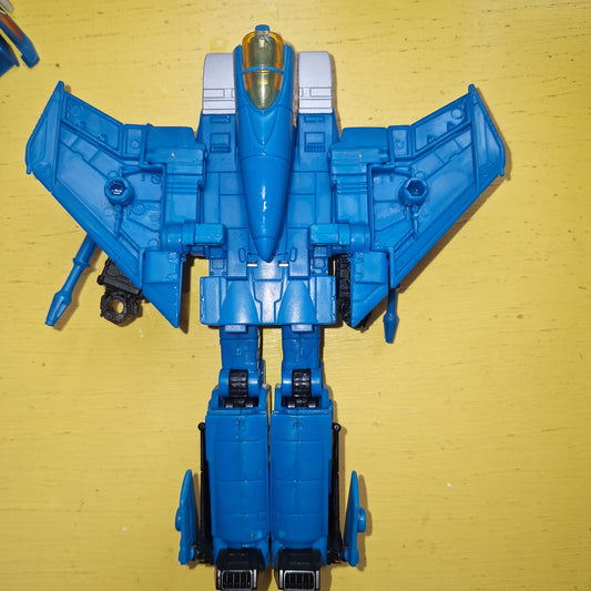 Transformers WFC Earthrise Thundercracker