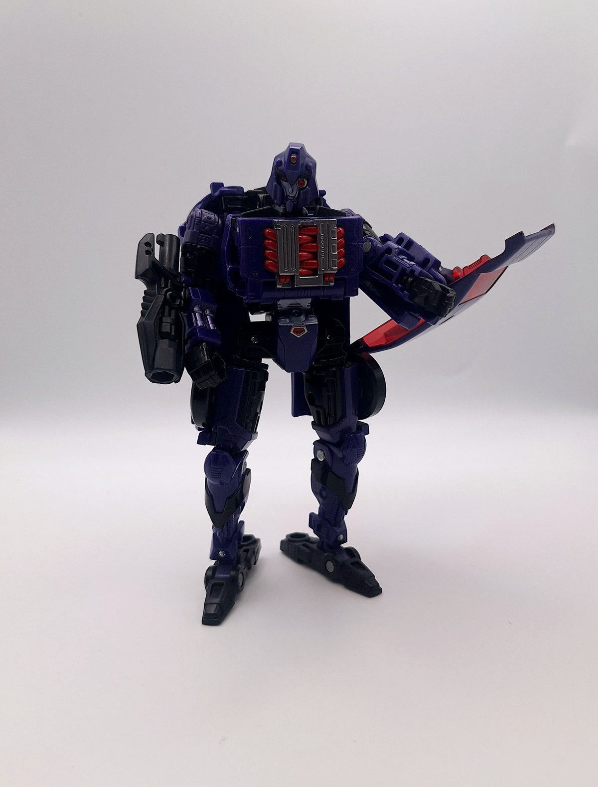 Transformers Legacy Shadow Striker