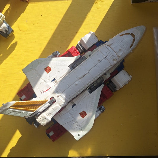 Transformers Earthrise Sky Lynx WFC