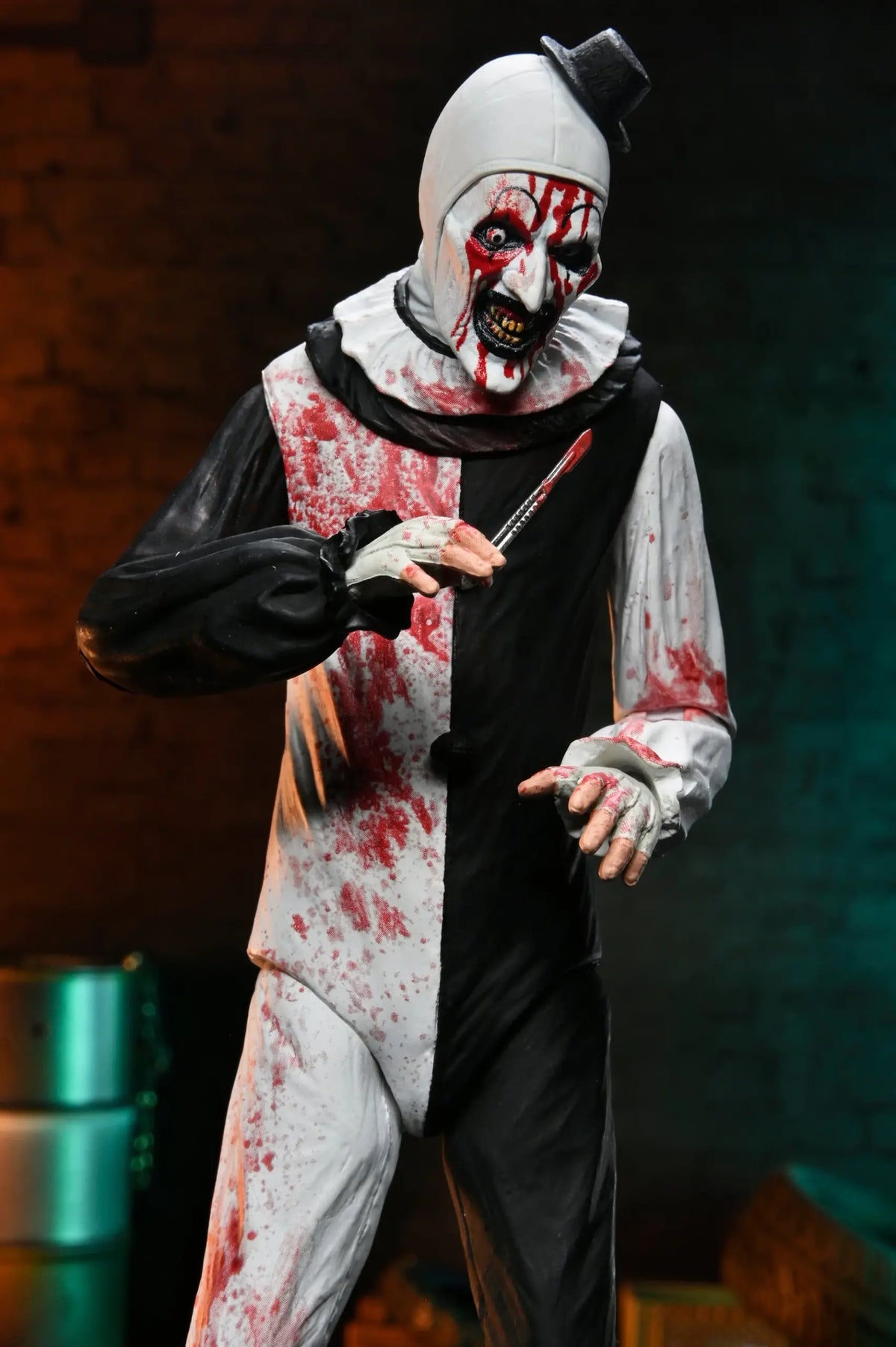 NECA Terrifier 2 – Art the Clown Ultimate 7″ Scale Action Figure (Blood Splattered)
