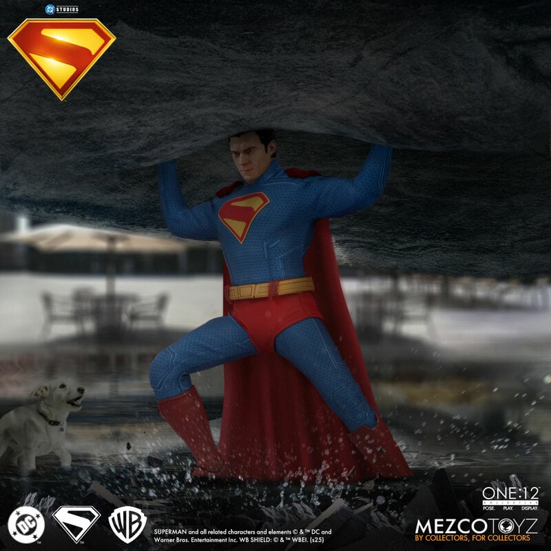 Mezco One: 12 Superman