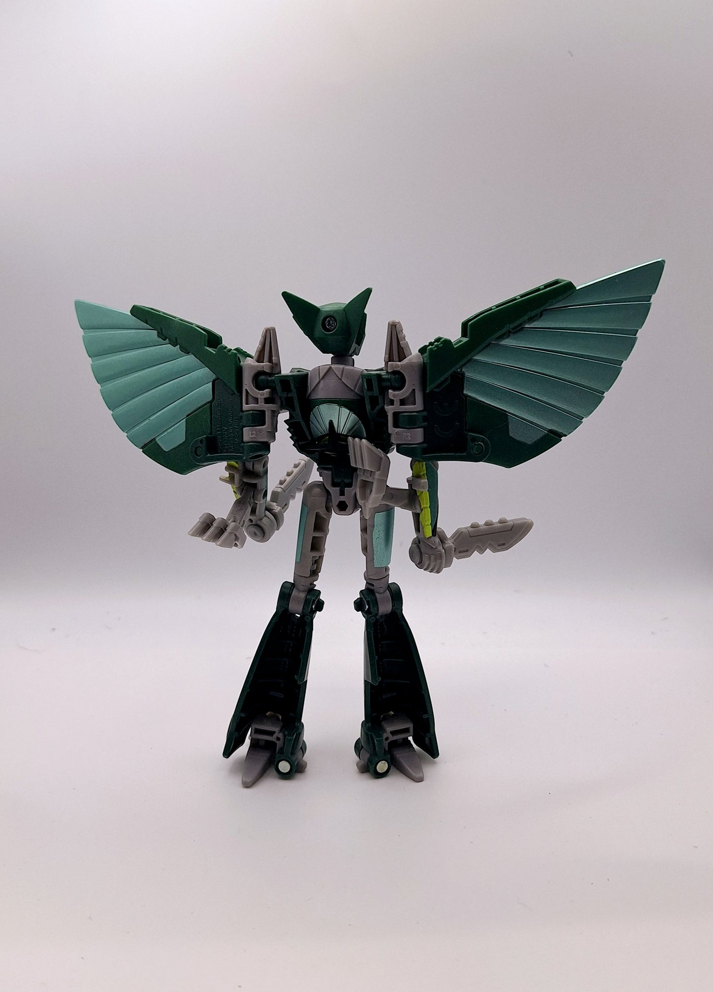 Transformers EarthSpark Terran Nightshade Deluxe Class