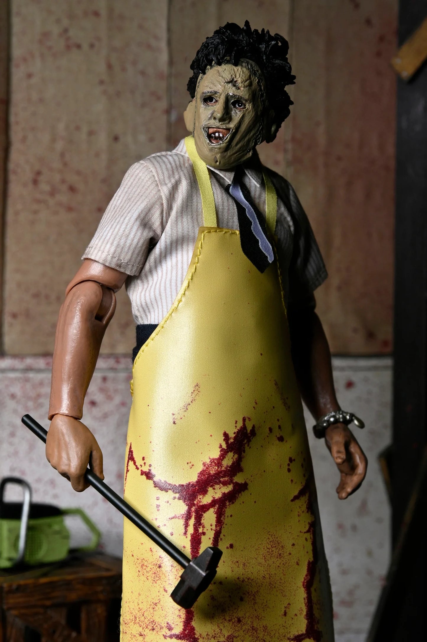 NECA The Texas Chainsaw Massacre – Leatherface 8″ Scale Clothed Action Figure