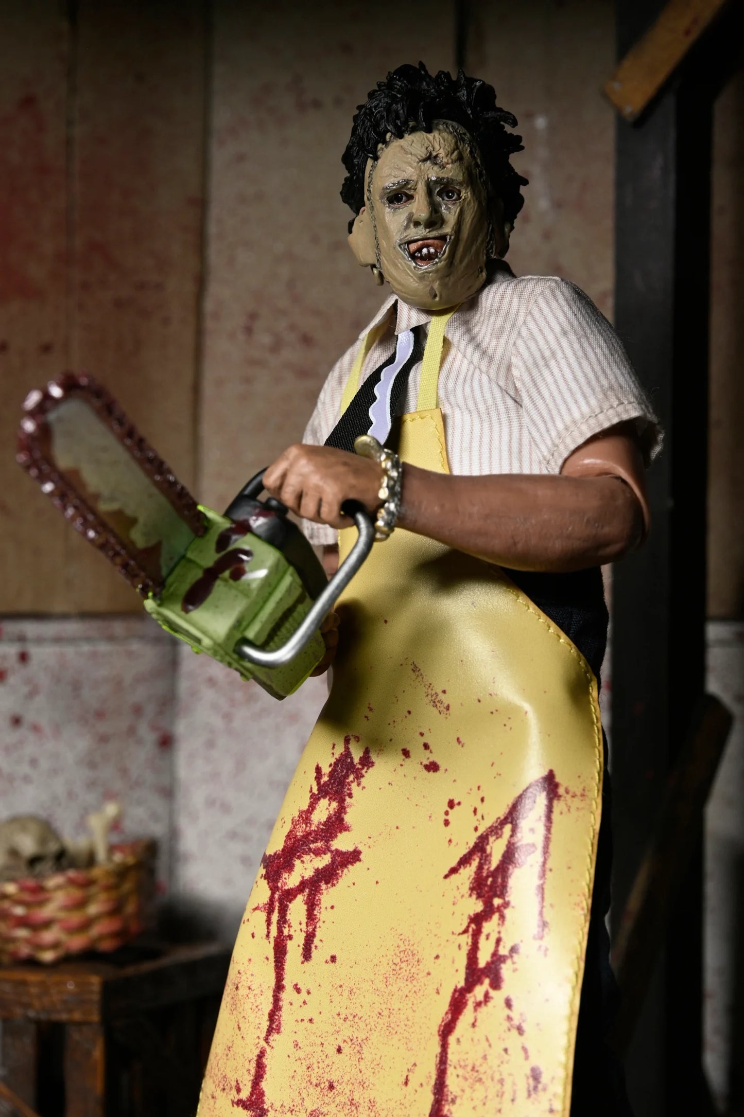 NECA The Texas Chainsaw Massacre – Leatherface 8″ Scale Clothed Action Figure