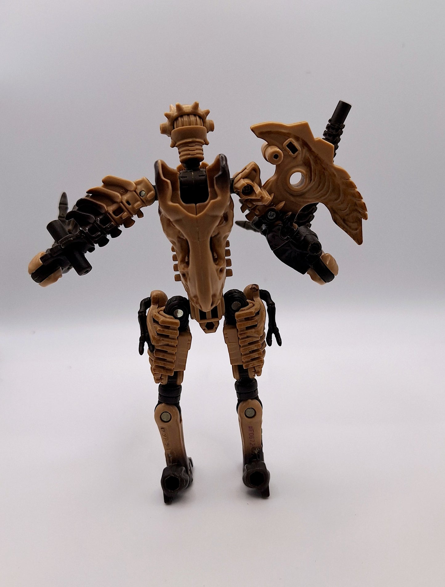 Transformers WFC Kingdom Deluxe Class Paleotrex
