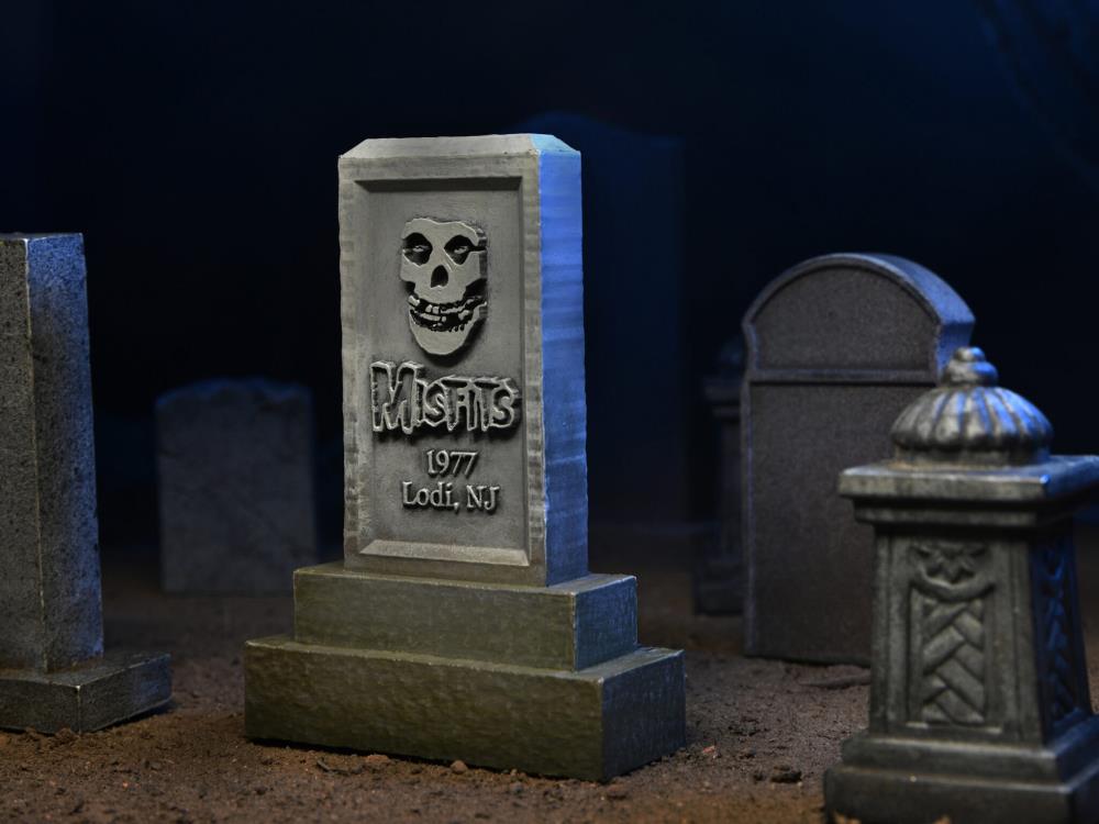 MISFITS FIEND ULTIMATE 7 INCH SCALE ACTION FIGURE