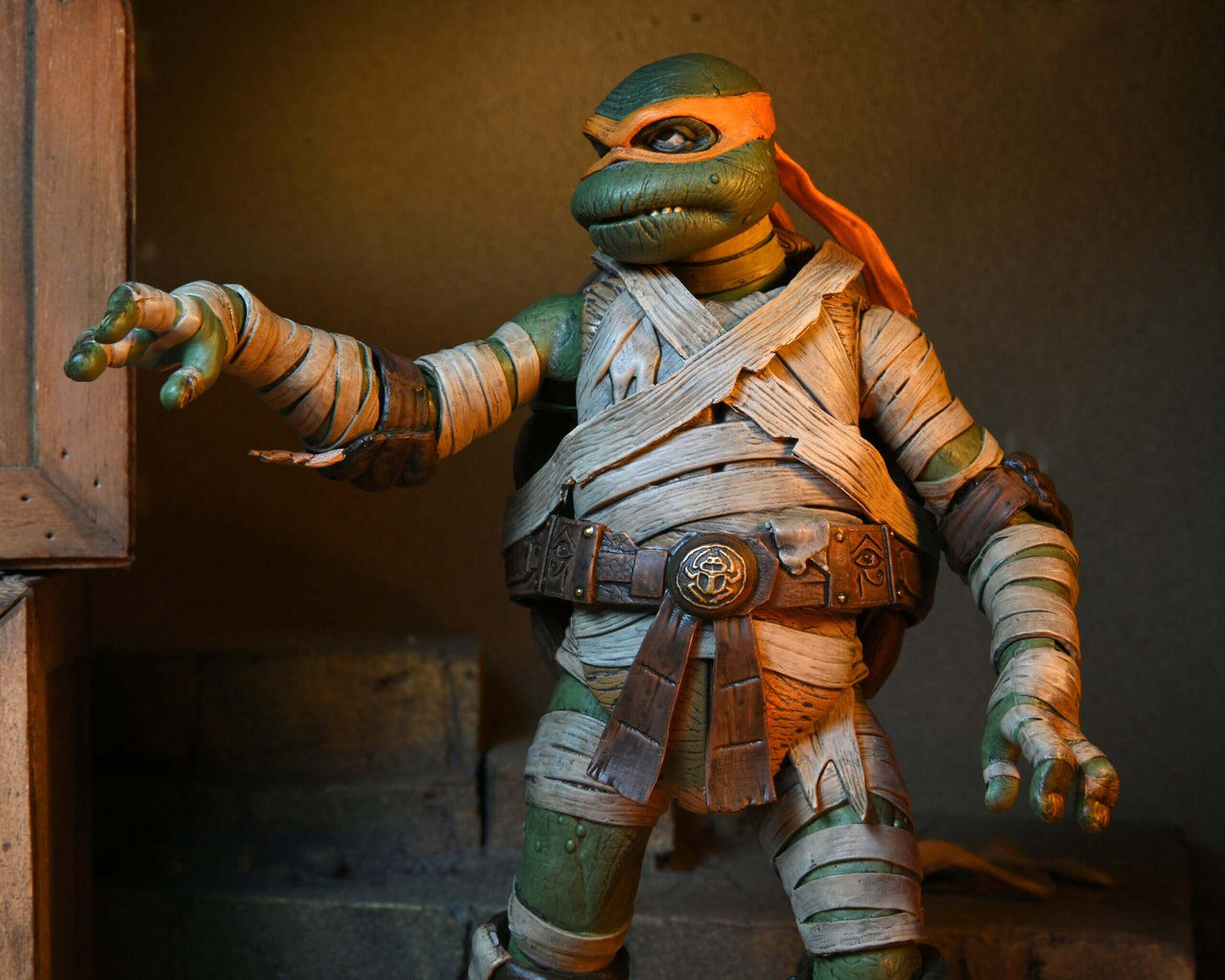 NECA Universal Monsters X Teenage Mutant Ninja Turtles Ultimate TMNT Michelangelo as The Mummy 7" Scale Figure