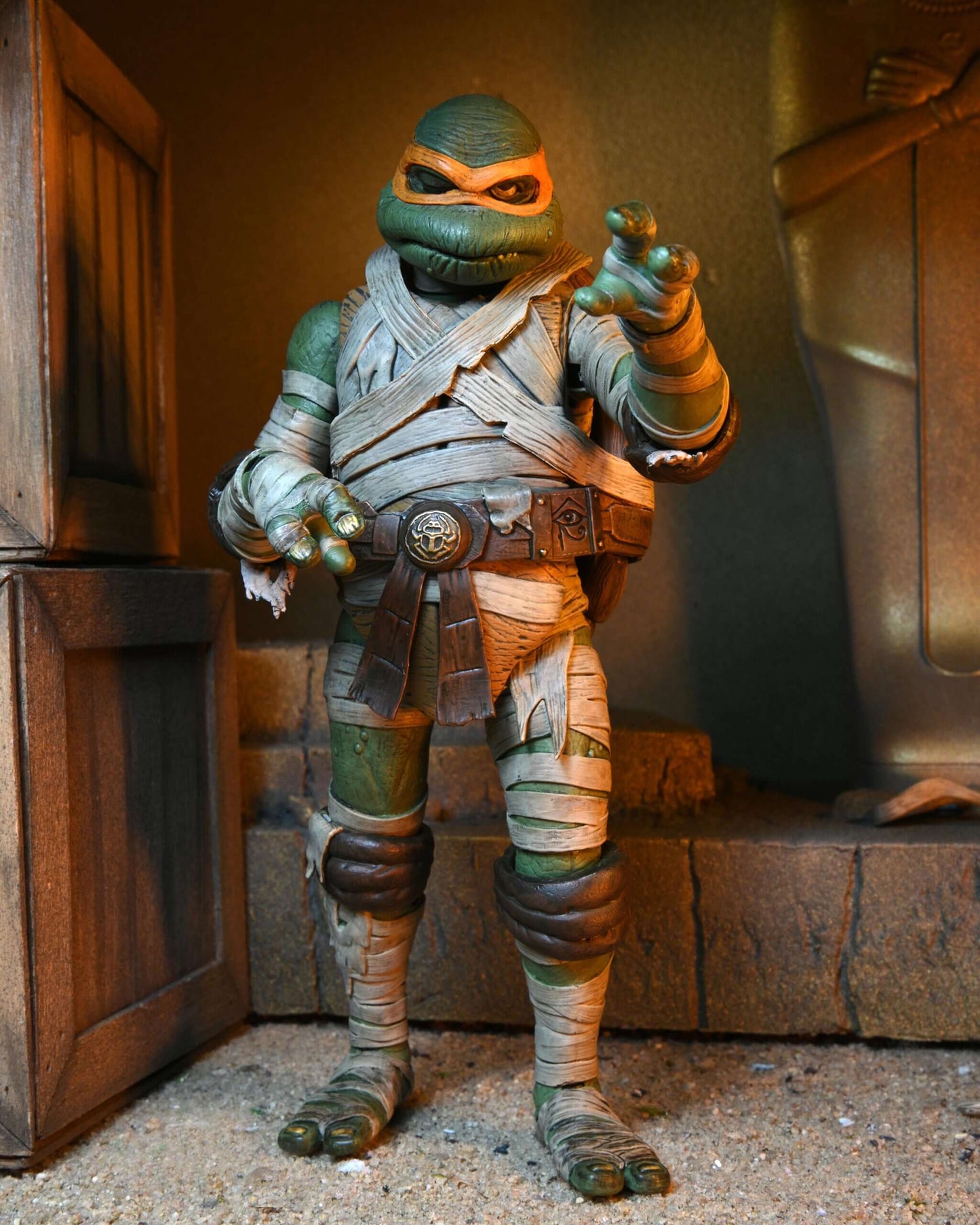 NECA Universal Monsters X Teenage Mutant Ninja Turtles Ultimate TMNT Michelangelo as The Mummy 7" Scale Figure