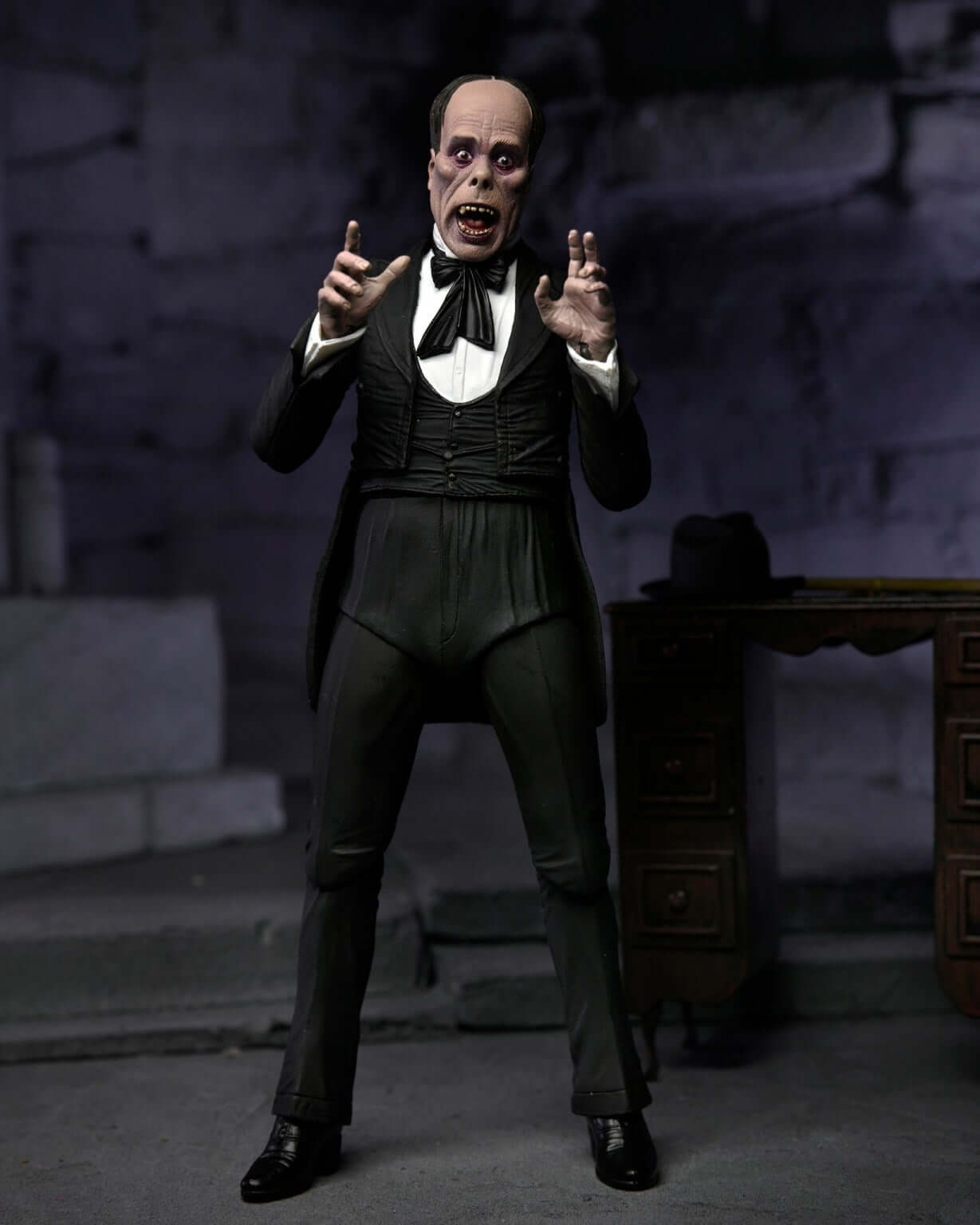 UNIVERSAL / CHANEY ENT. (COLOUR) THE PHANTOM OF THE OPERA (1925) 7 INCH SCALE ACTION FIGURE