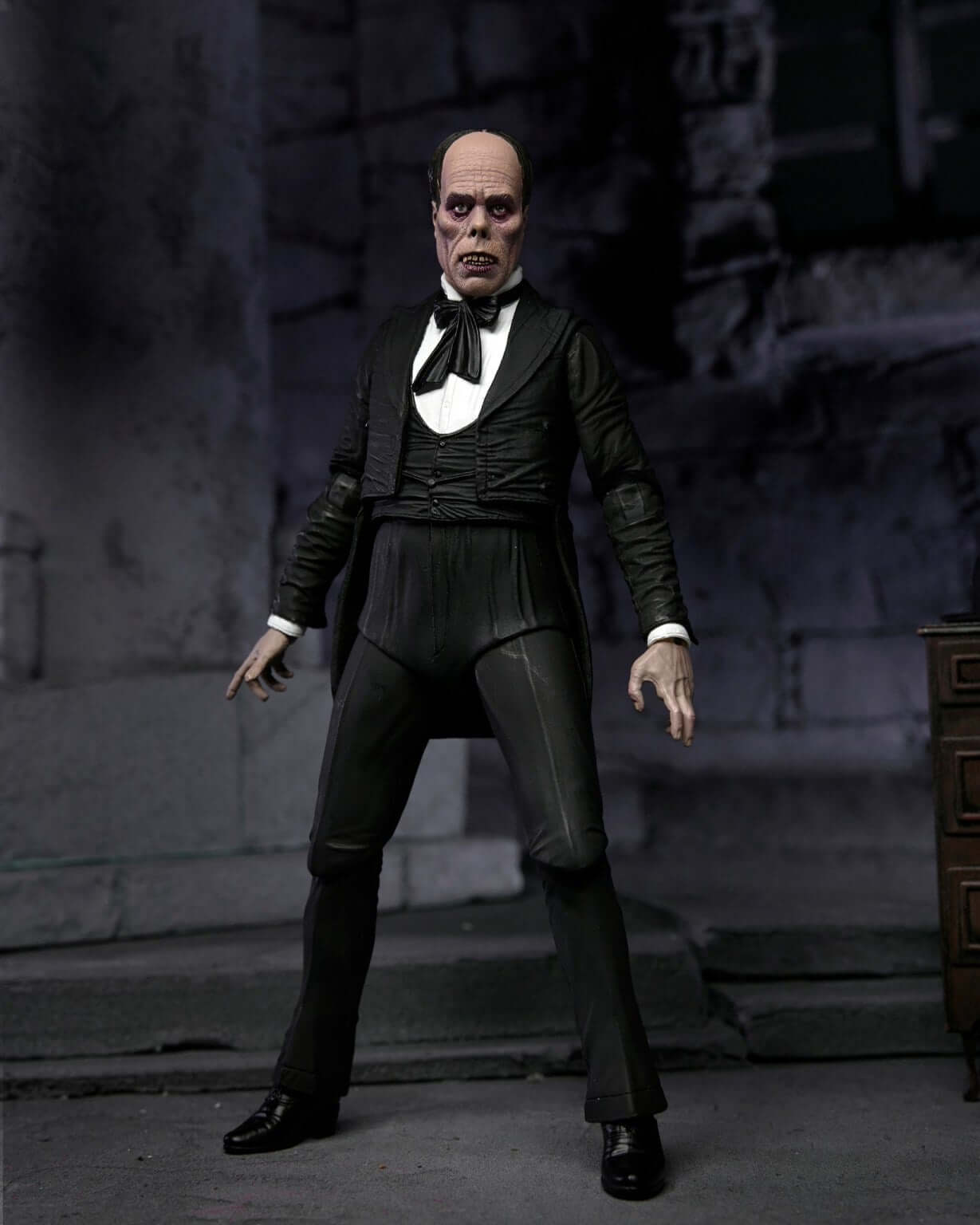 UNIVERSAL / CHANEY ENT. (COLOUR) THE PHANTOM OF THE OPERA (1925) 7 INCH SCALE ACTION FIGURE